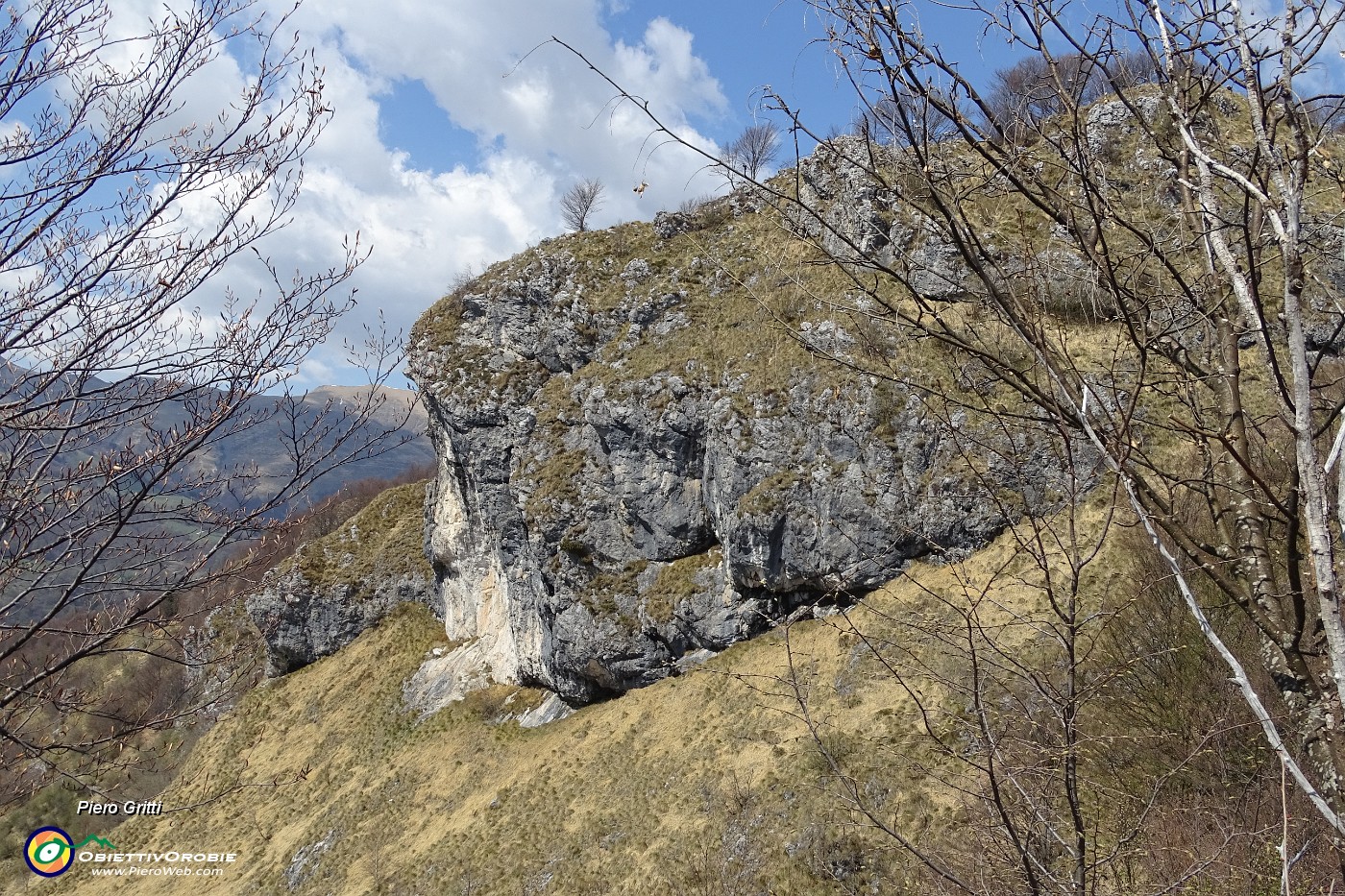 108 Vista sulla grande 'Corna dei Porci'.JPG